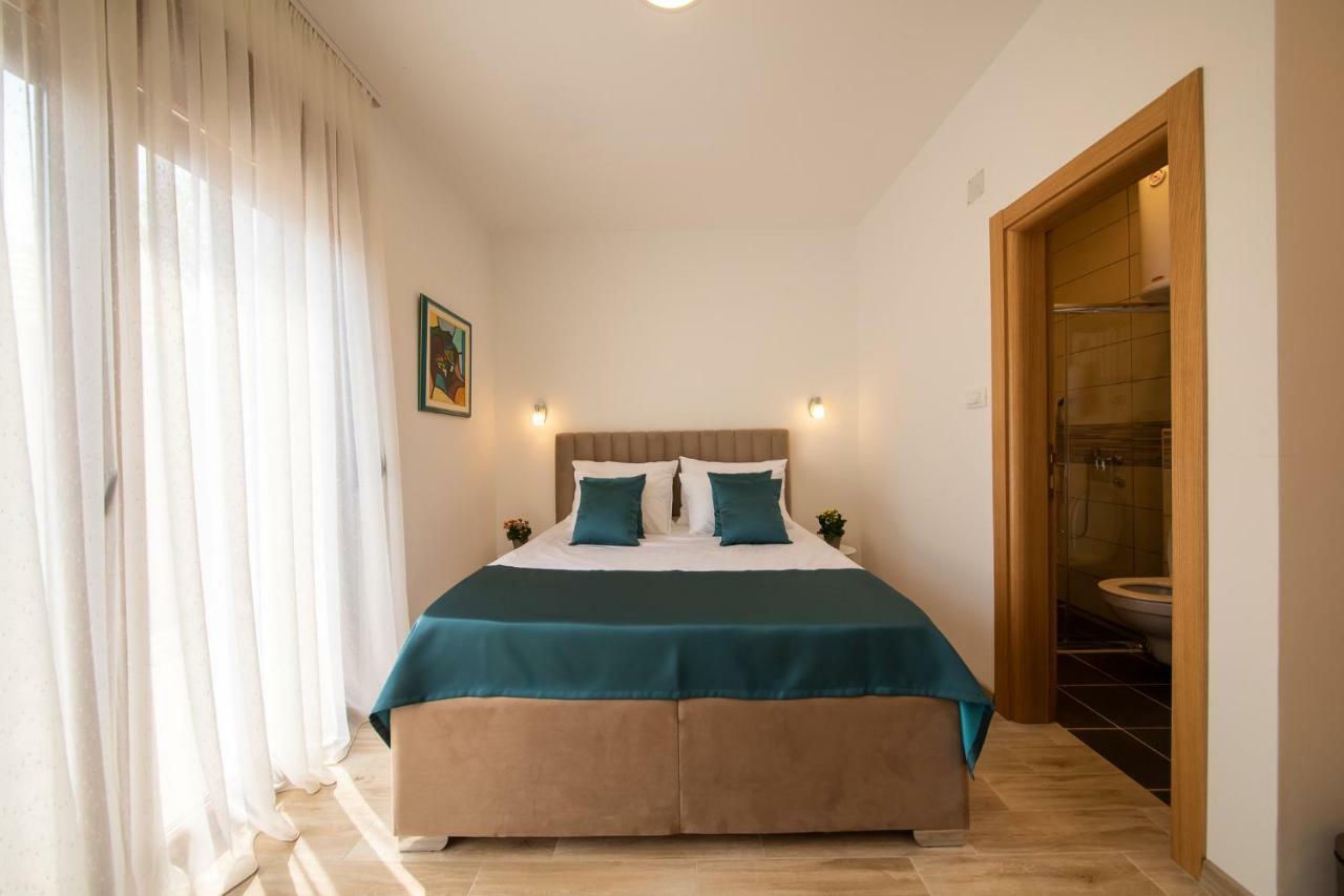 Apartments Vojislav เวียร์ปาซาร์ ภายนอก รูปภาพ