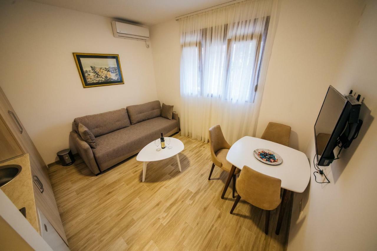 Apartments Vojislav เวียร์ปาซาร์ ภายนอก รูปภาพ