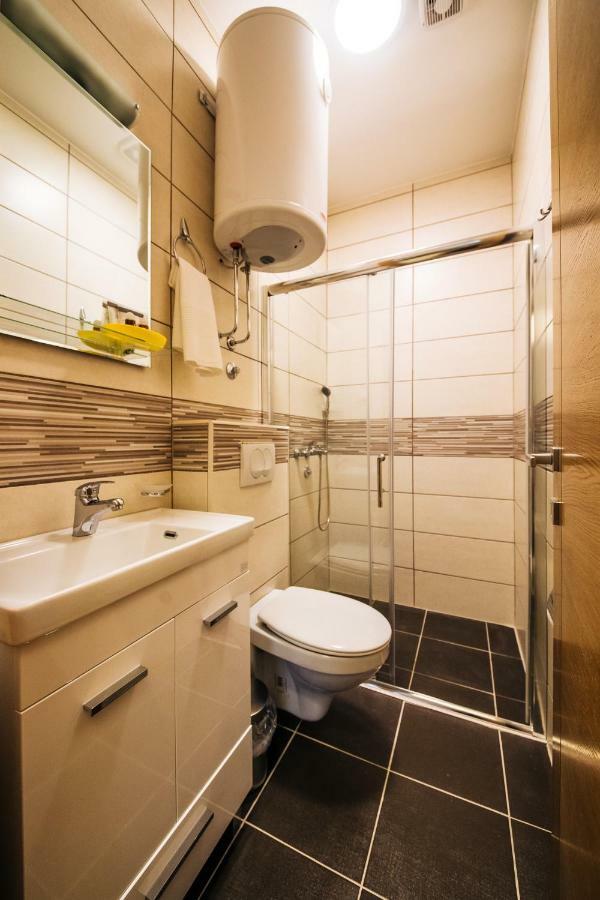 Apartments Vojislav เวียร์ปาซาร์ ภายนอก รูปภาพ